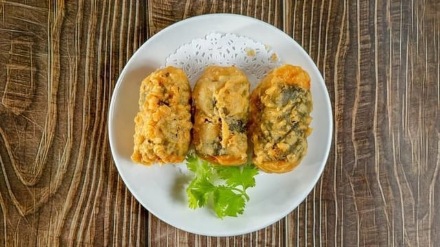 Seaweed Shrimp Rolls / 紫菜蝦卷.