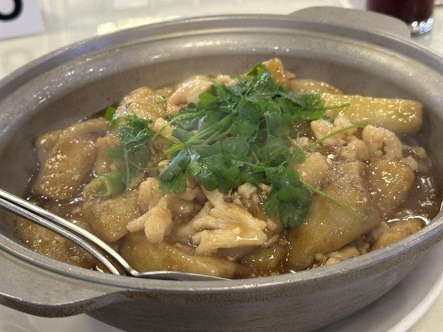 Salty Fish with Chicken & Eggplant In Hot Pot / 鹹魚雞粒茄子煲.