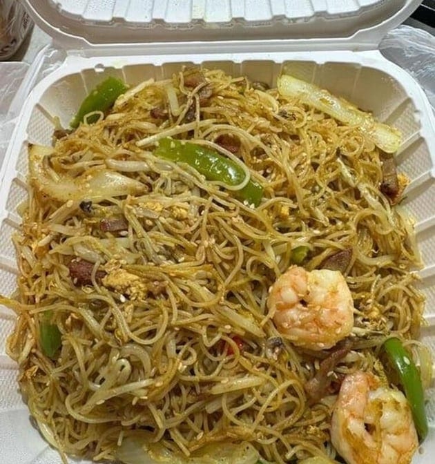 88. Singapore Curry Rice Noodle (Shrimp & Bbq Pork) / 星洲炒米.
