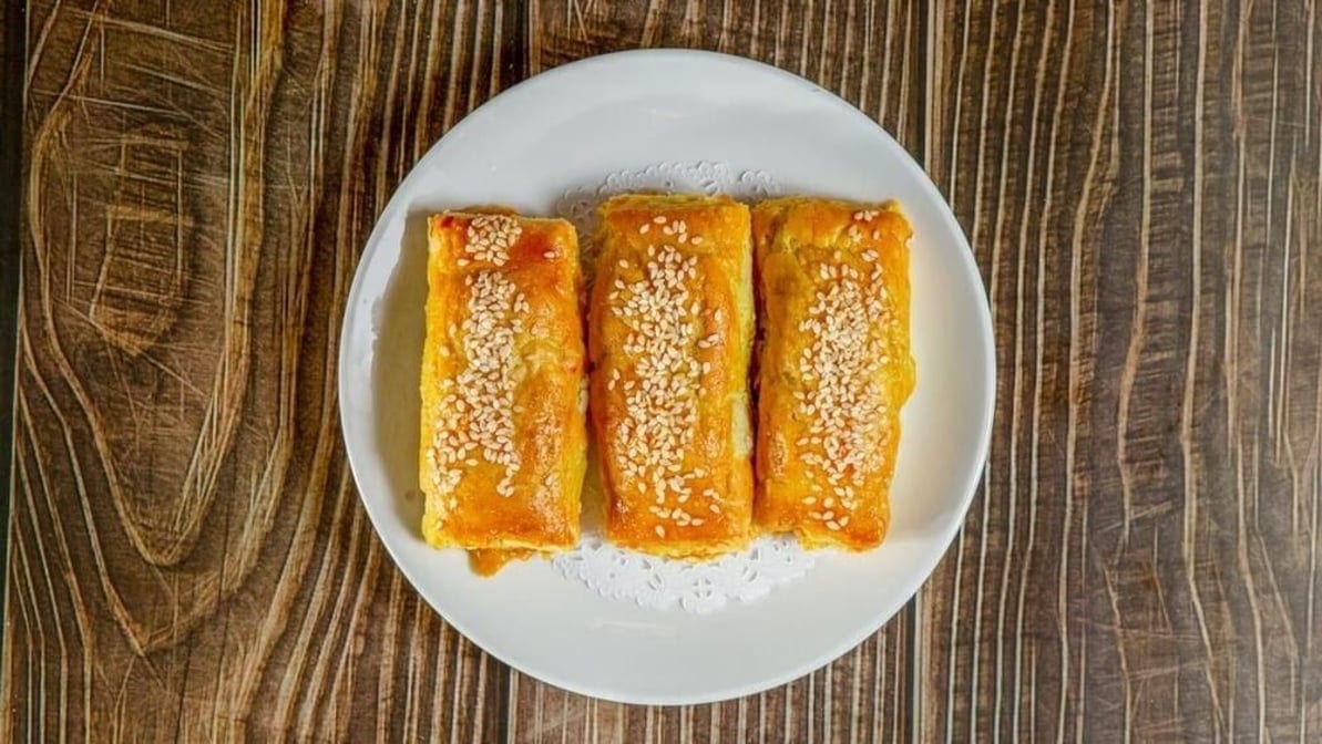 Baked BBQ Croissant / 焗叉燒酥.