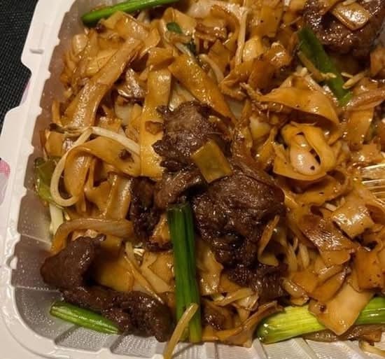 Soy Sauce Beef Chow Fun (Dry).